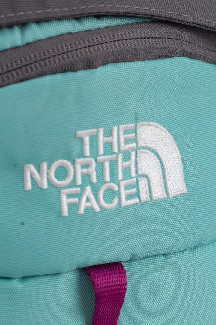 Mochila The North Face azul y gris, detalle 10 – ClosetRehab