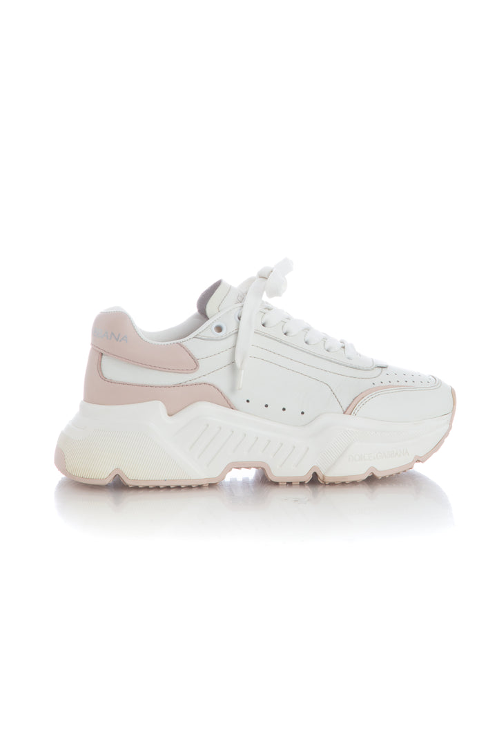 Zapato Dolce & Gabbana blanco, vista frontal – ClosetRehab
