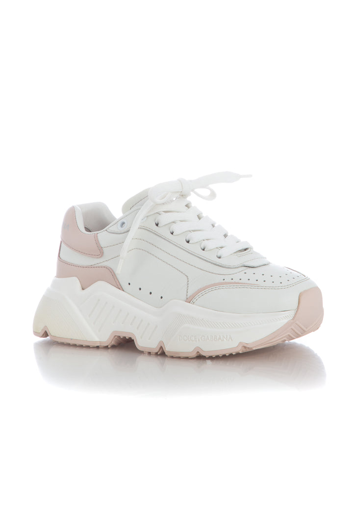 Zapato Dolce & Gabbana blanco, vista lateral – ClosetRehab