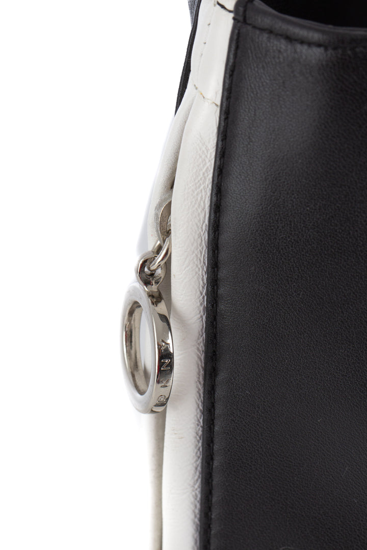 Bolsa DKNY negro, detalle 6 – ClosetRehab