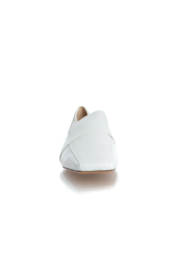 Zapato Mansur Gavriel blanco, vista posterior – ClosetRehab