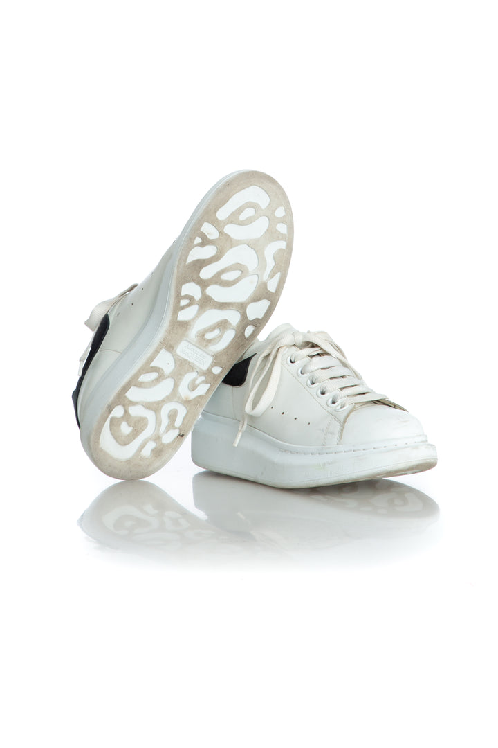 Tenis Alexander McQueen blanco talla 8 USA, plantilla con logo | ClosetRehab