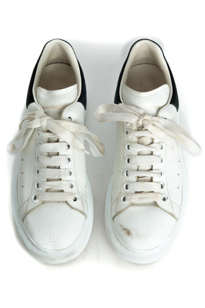 Alexander McQueen, Talla 8