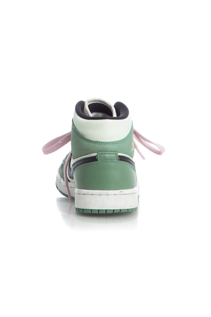Zapato Nike verde, detalle – ClosetRehab