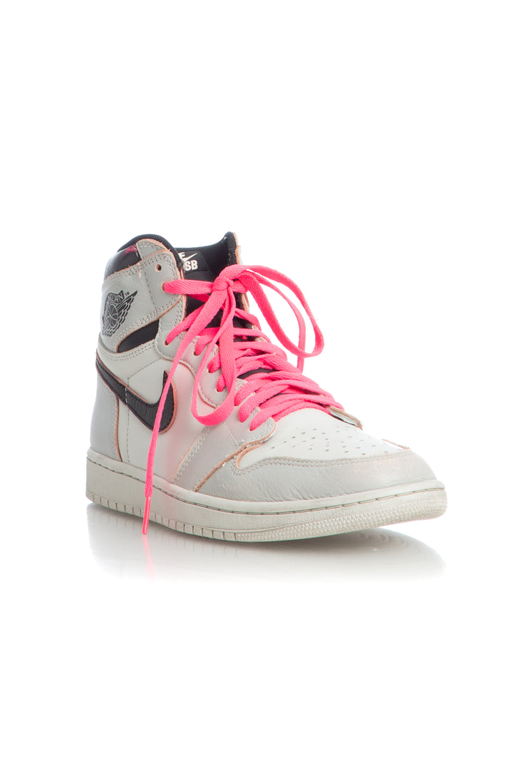 Zapato Nike gris, vista lateral – ClosetRehab
