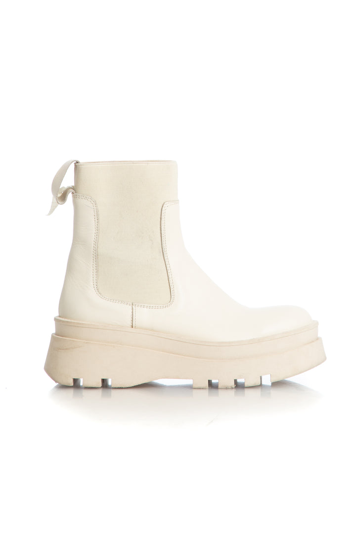 Bota Steve Madden beige, vista frontal – ClosetRehab