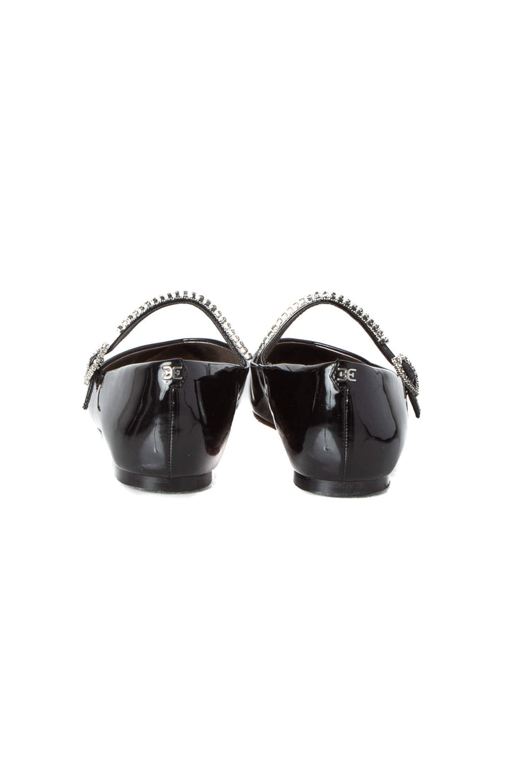 Flats Mary Jane Sam Edelman de charol negro con pedrería, vista posterior del par