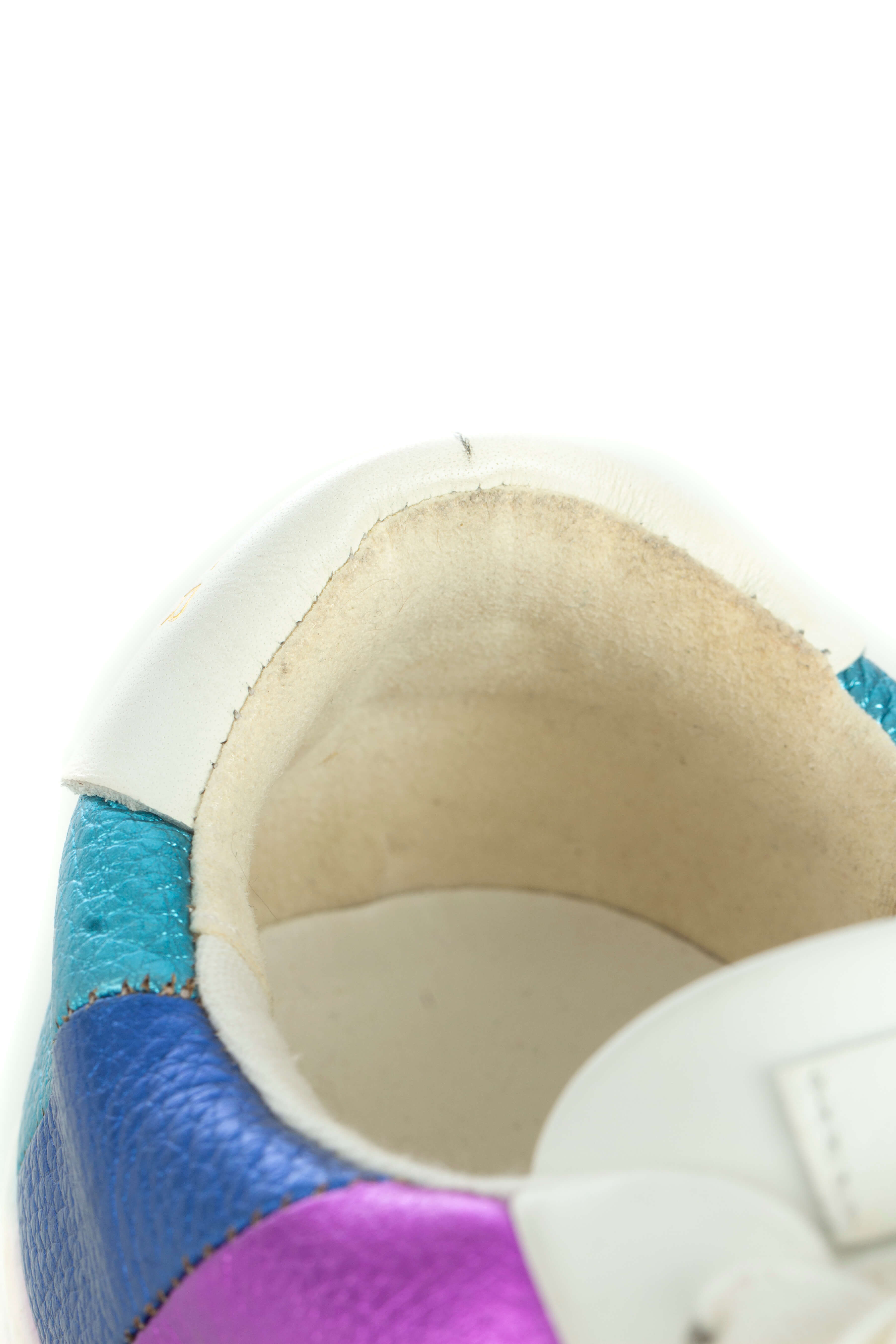 Kurt Geiger, Talla 8