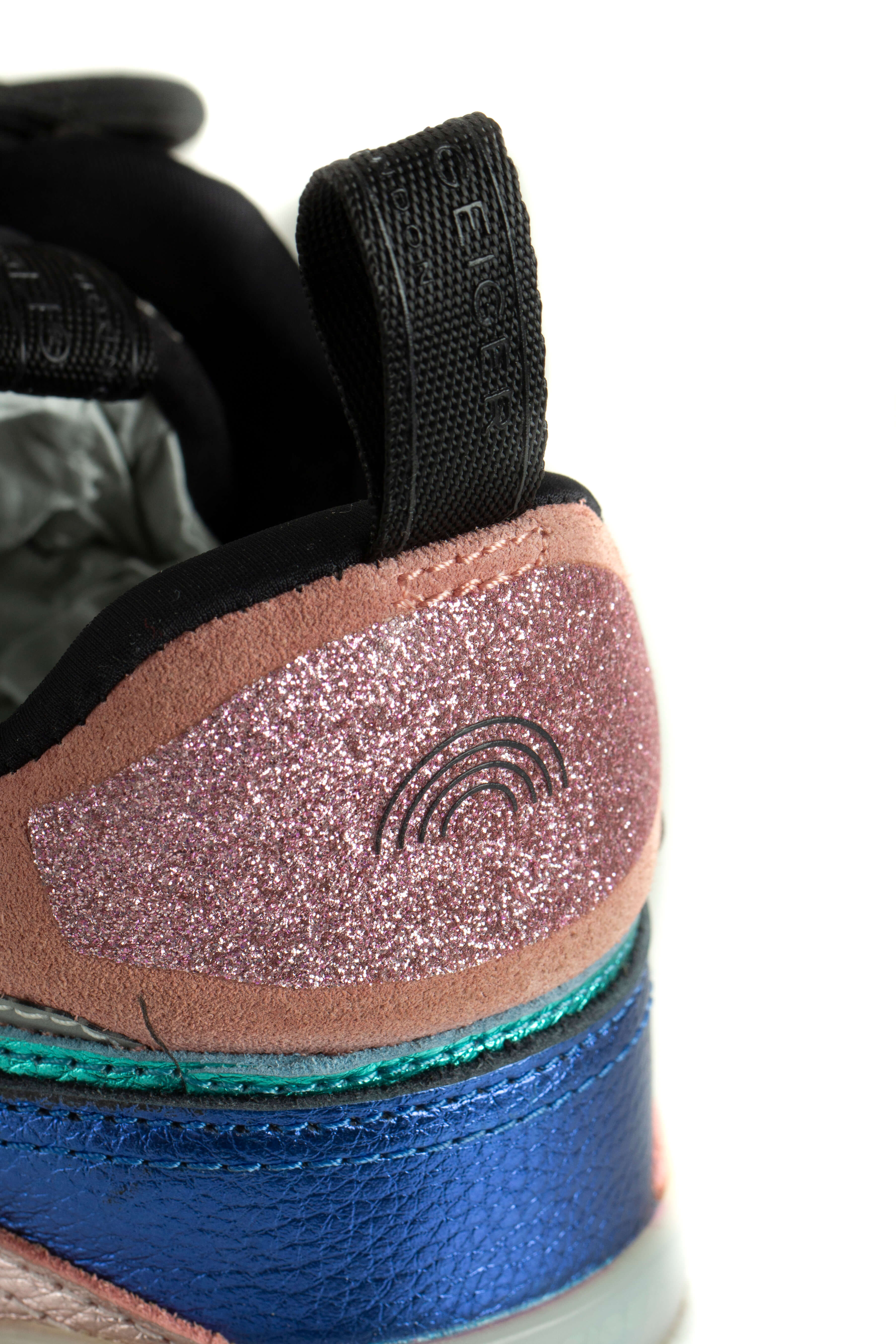 Kurt Geiger, Talla 8