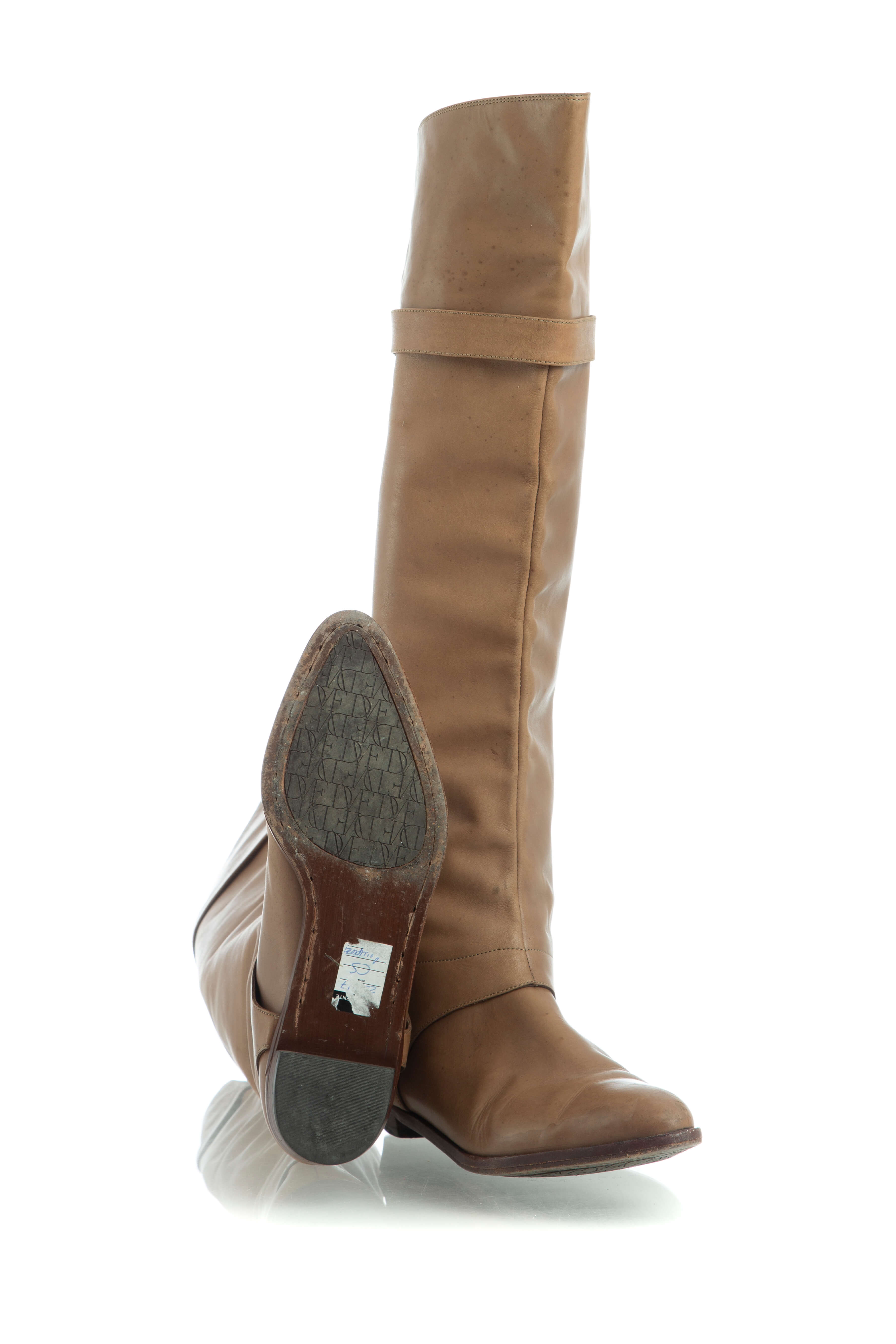 Diane Von Furstenberg, Talla 8