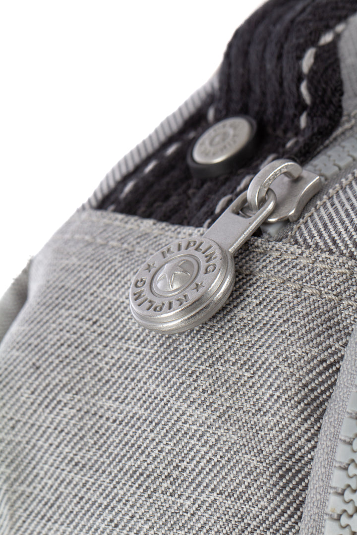 Mochila Kipling NWT gris, detalle 8 – ClosetRehab