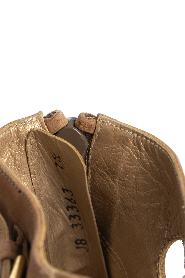 Zapato Stuart Weitzman café, detalle 14 – ClosetRehab