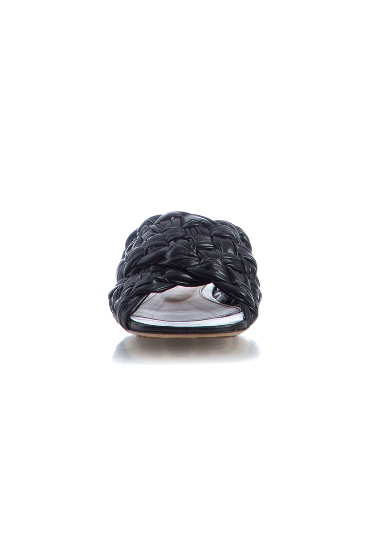 Zapato Bottega Veneta negro, vista posterior – ClosetRehab