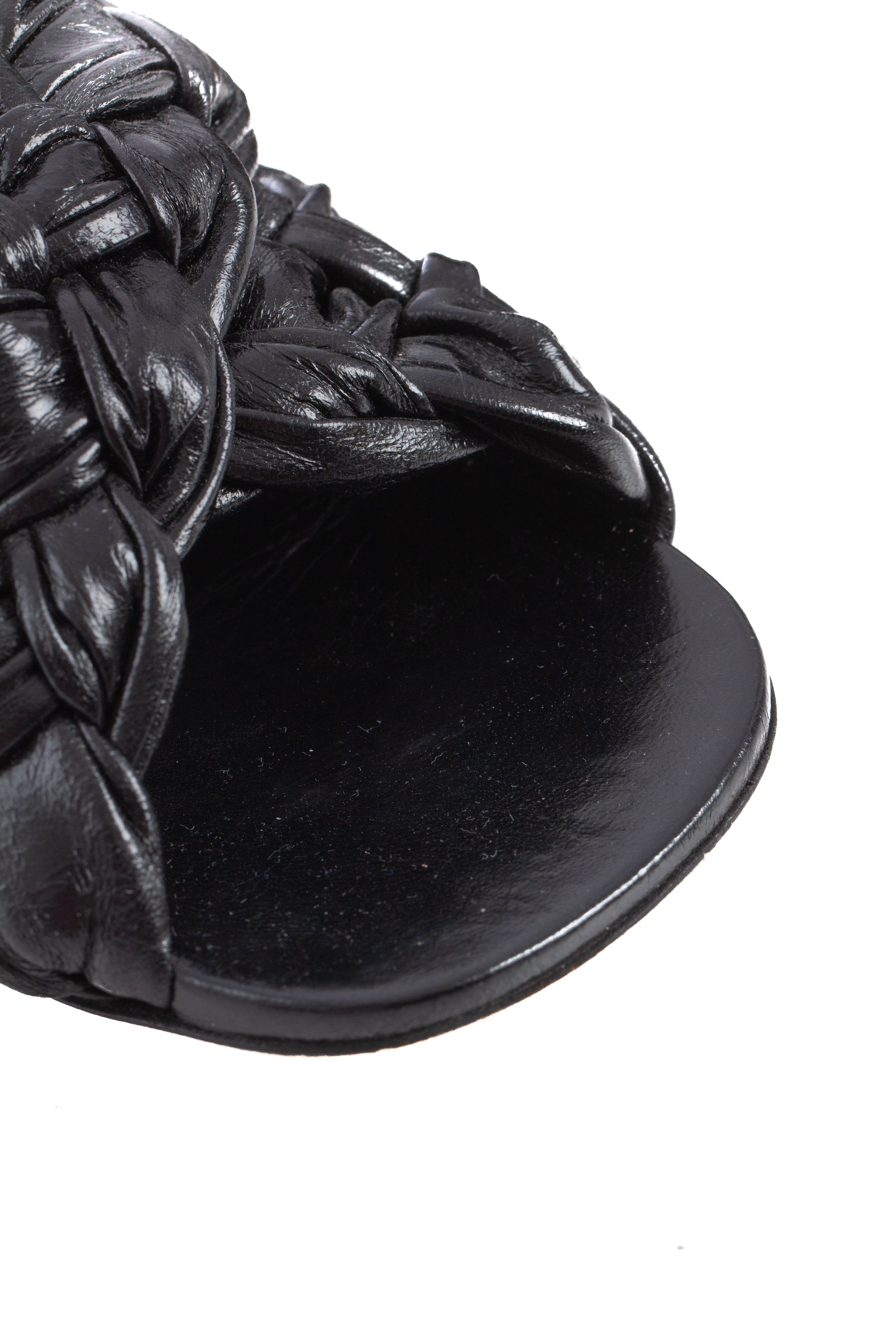 Bottega Veneta, 7 USA