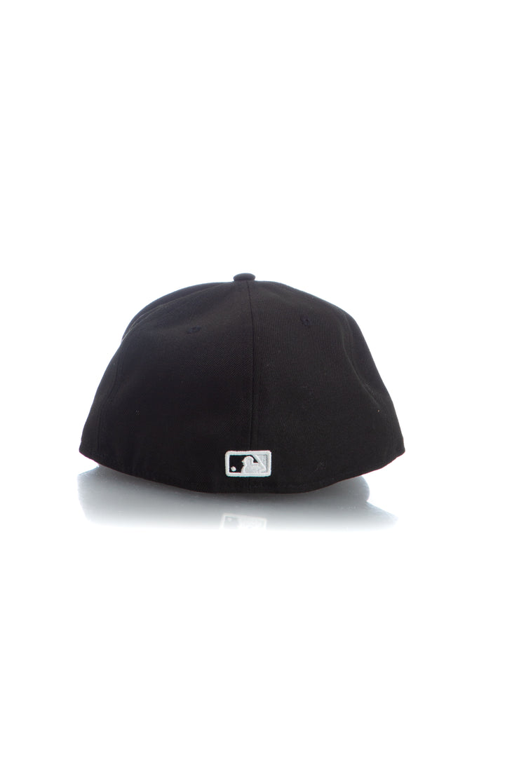 Accesorio negro, detalle – ClosetRehab