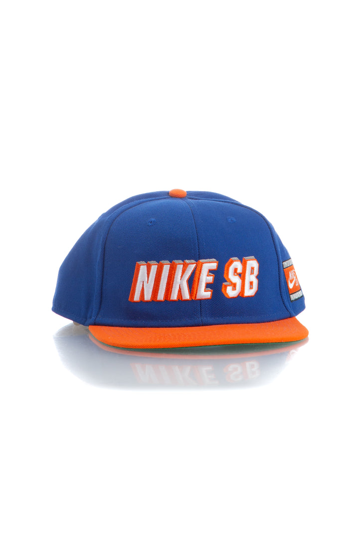 Accesorio Nike azul, vista posterior – ClosetRehab
