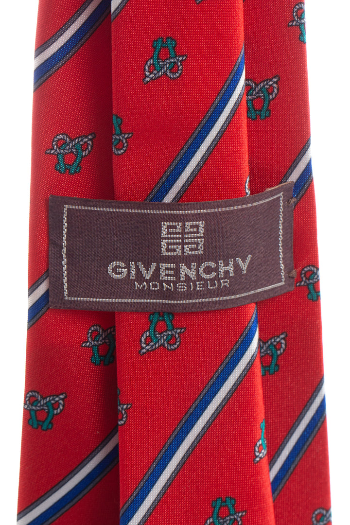 Accesorio Givenchy rojo, detalle 5 – ClosetRehab
