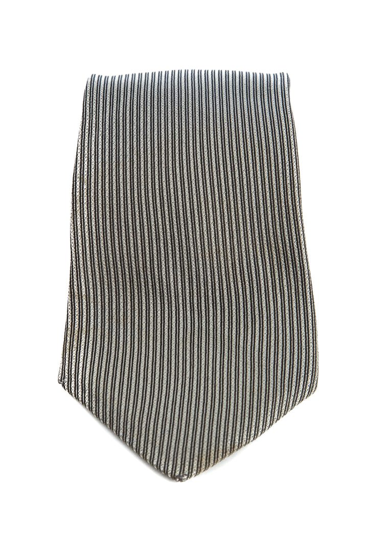 Accesorio Christian Dior negro, vista frontal – ClosetRehab