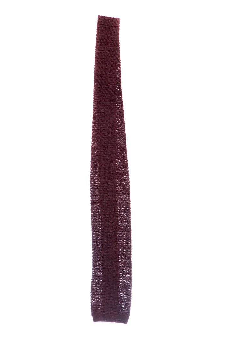 Accesorio rojo, vista posterior – ClosetRehab