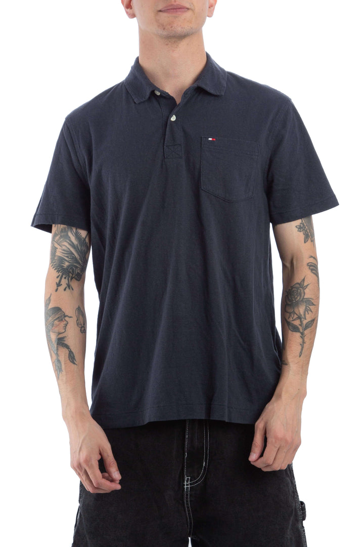 Polo Tommy Hilfiger, vista frontal – ClosetRehab