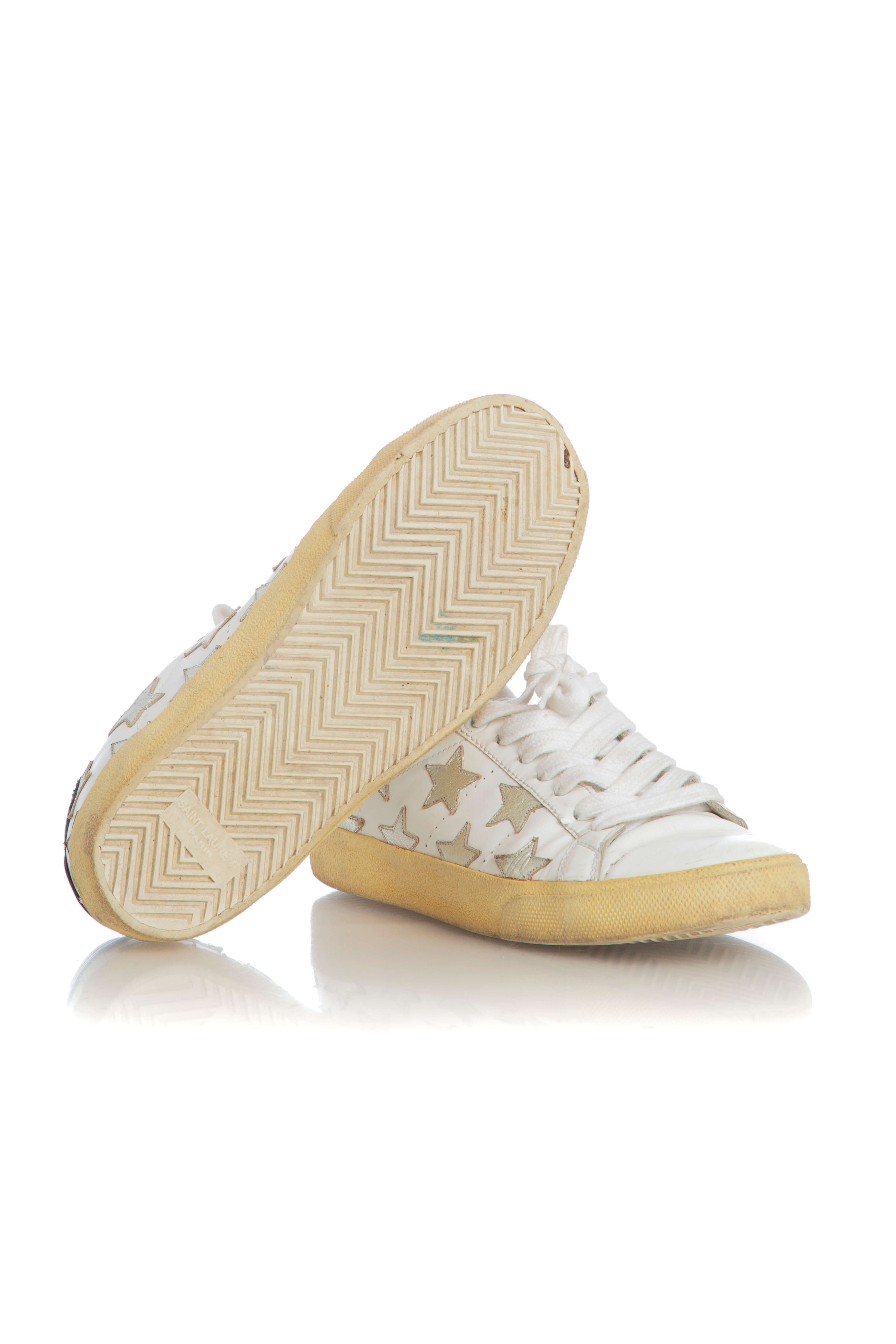 Saint Laurent, Talla 6