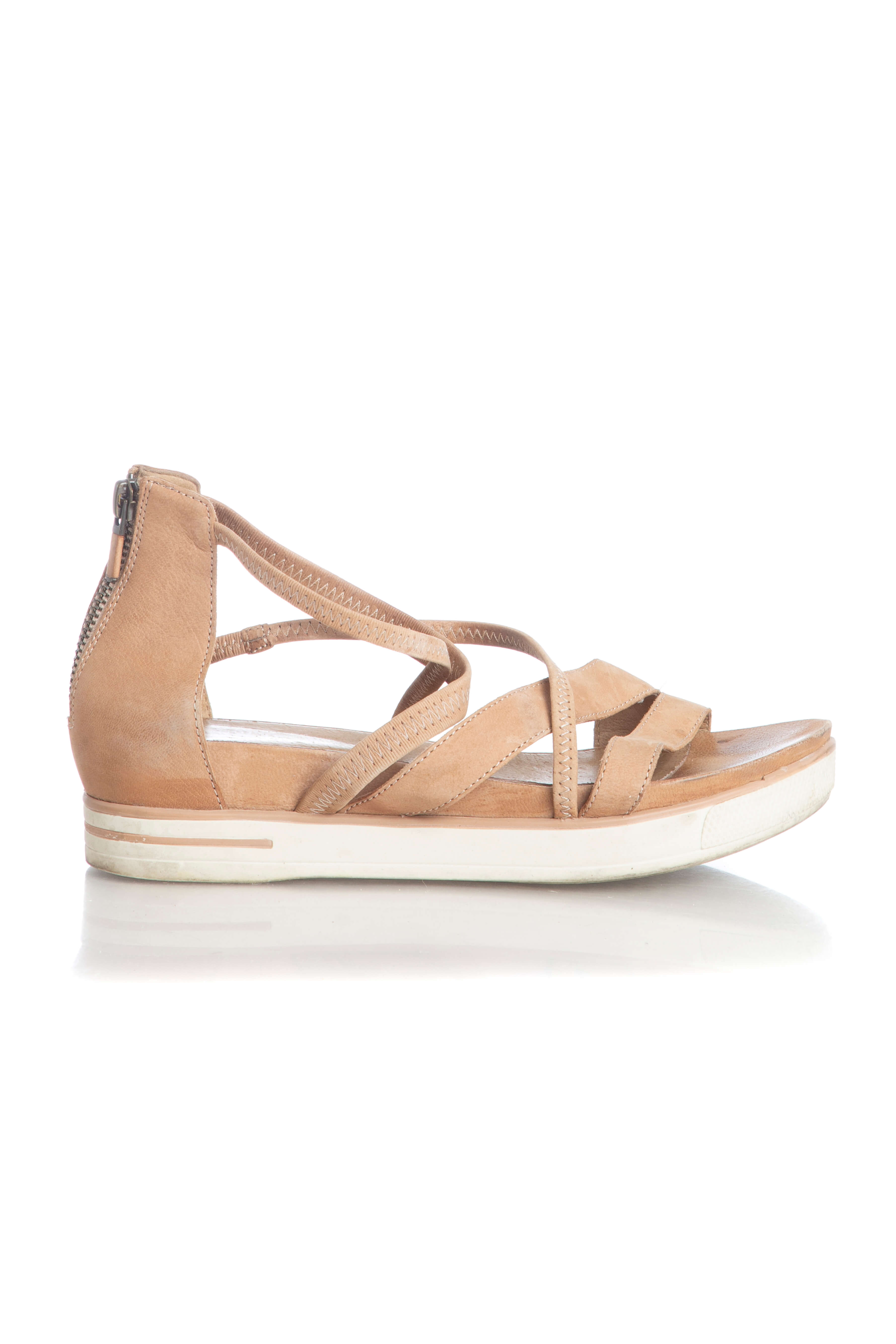 Eileen Fisher, Talla 7