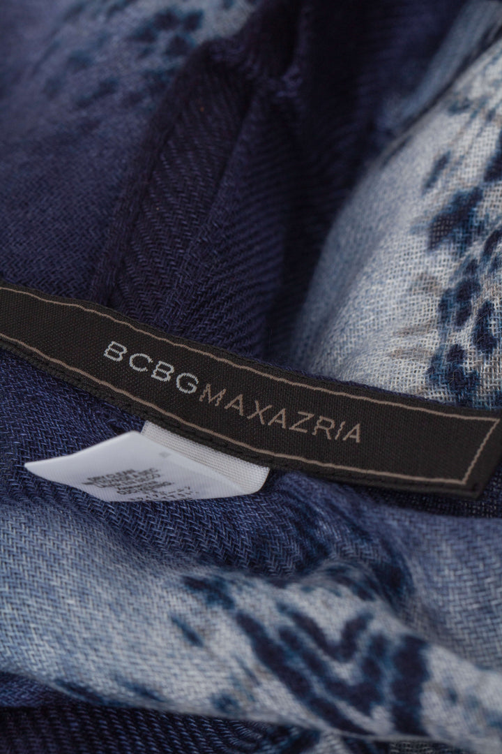 Bufanda BCBGMAXAZRIA, vista lateral – ClosetRehab