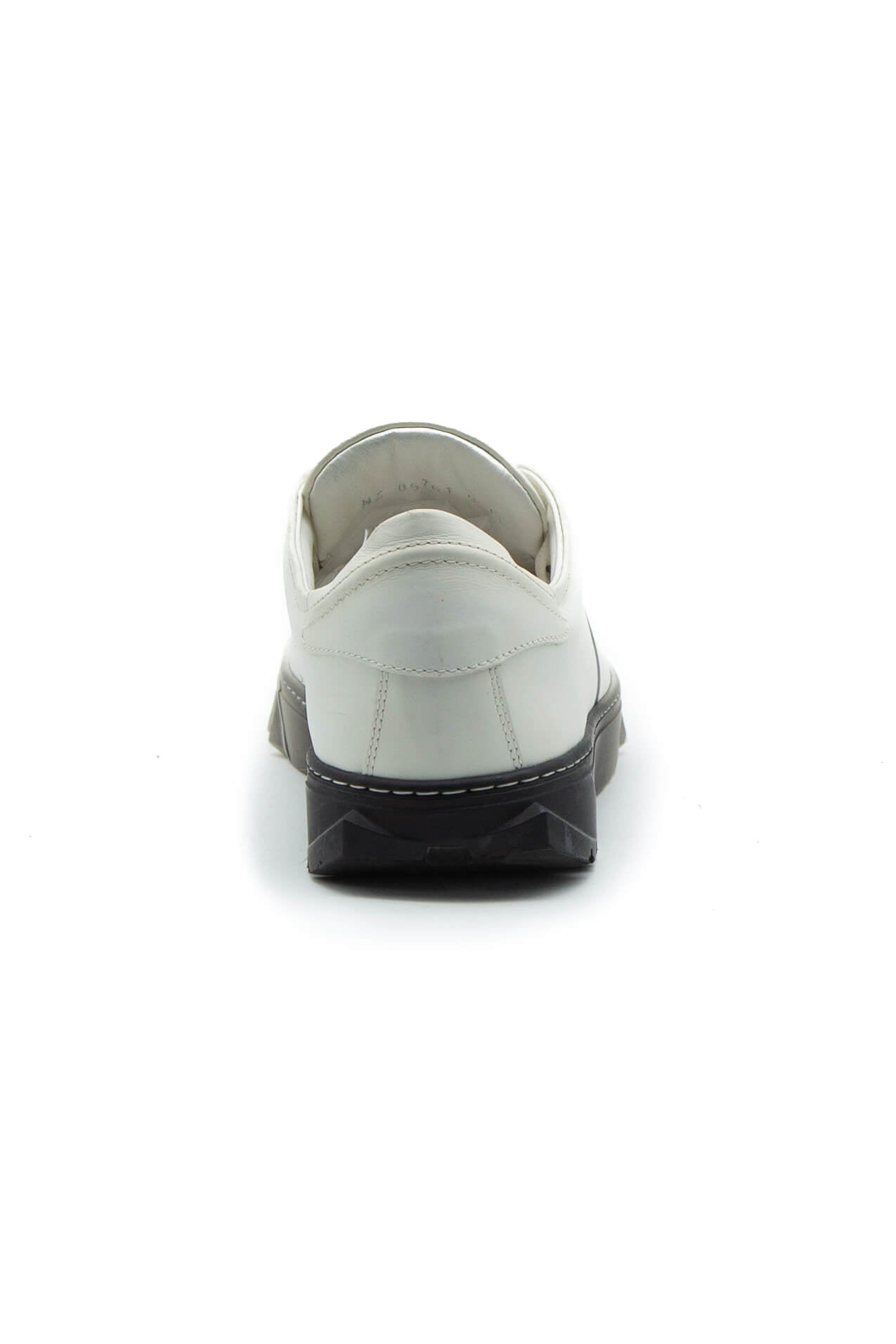 Salvatore Ferragamo, talla 9.