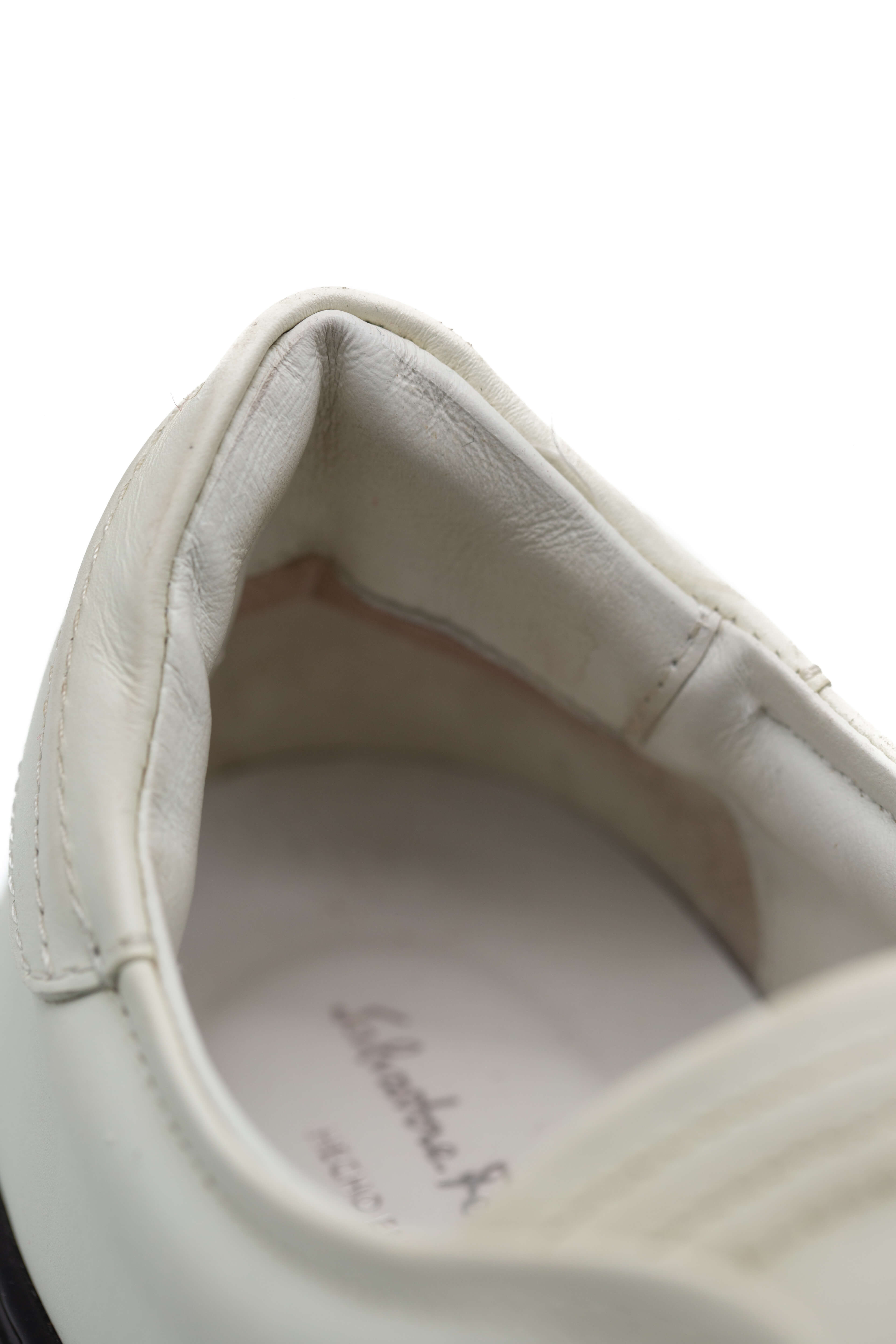 Salvatore Ferragamo, talla 9.