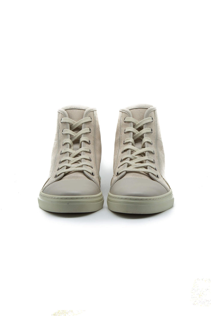 Tenis Gucci beige talla 9 USA, detalle de monograma GG preloved | ClosetRehab