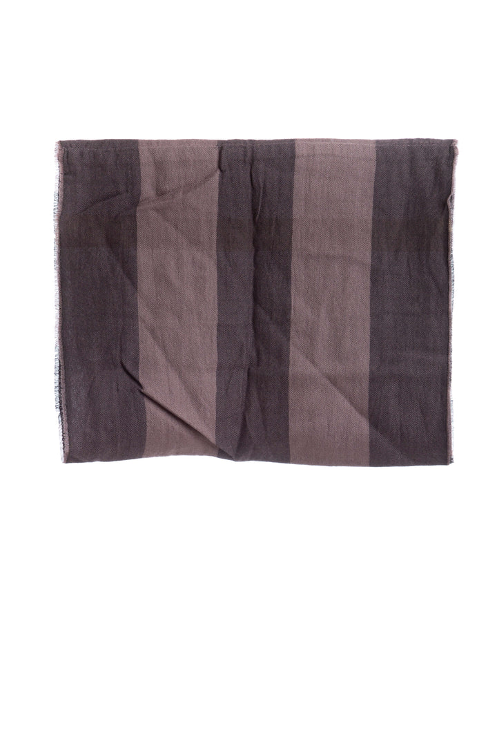 Bufanda Burberry, vista frontal – ClosetRehab