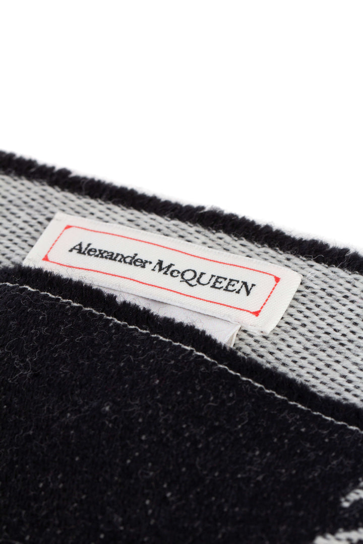 Bufanda Alexander McQueen, detalle 6 – ClosetRehab