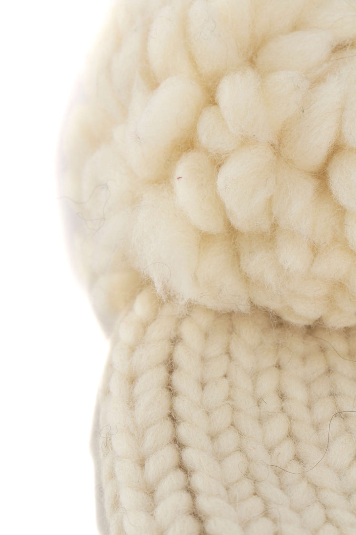 Accesorio Eugenia Kim beige, detalle – ClosetRehab