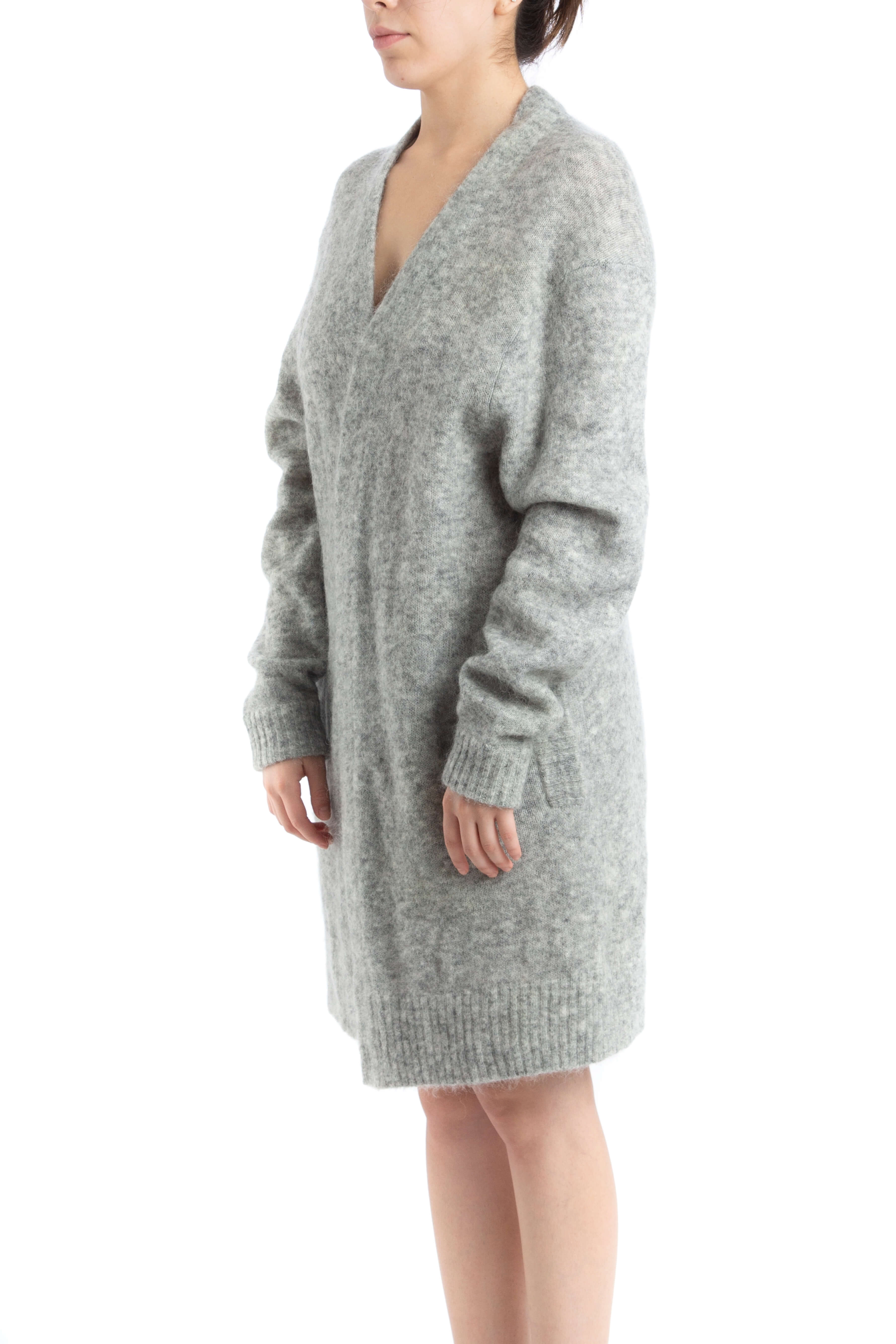 Acne Studios, Talla M