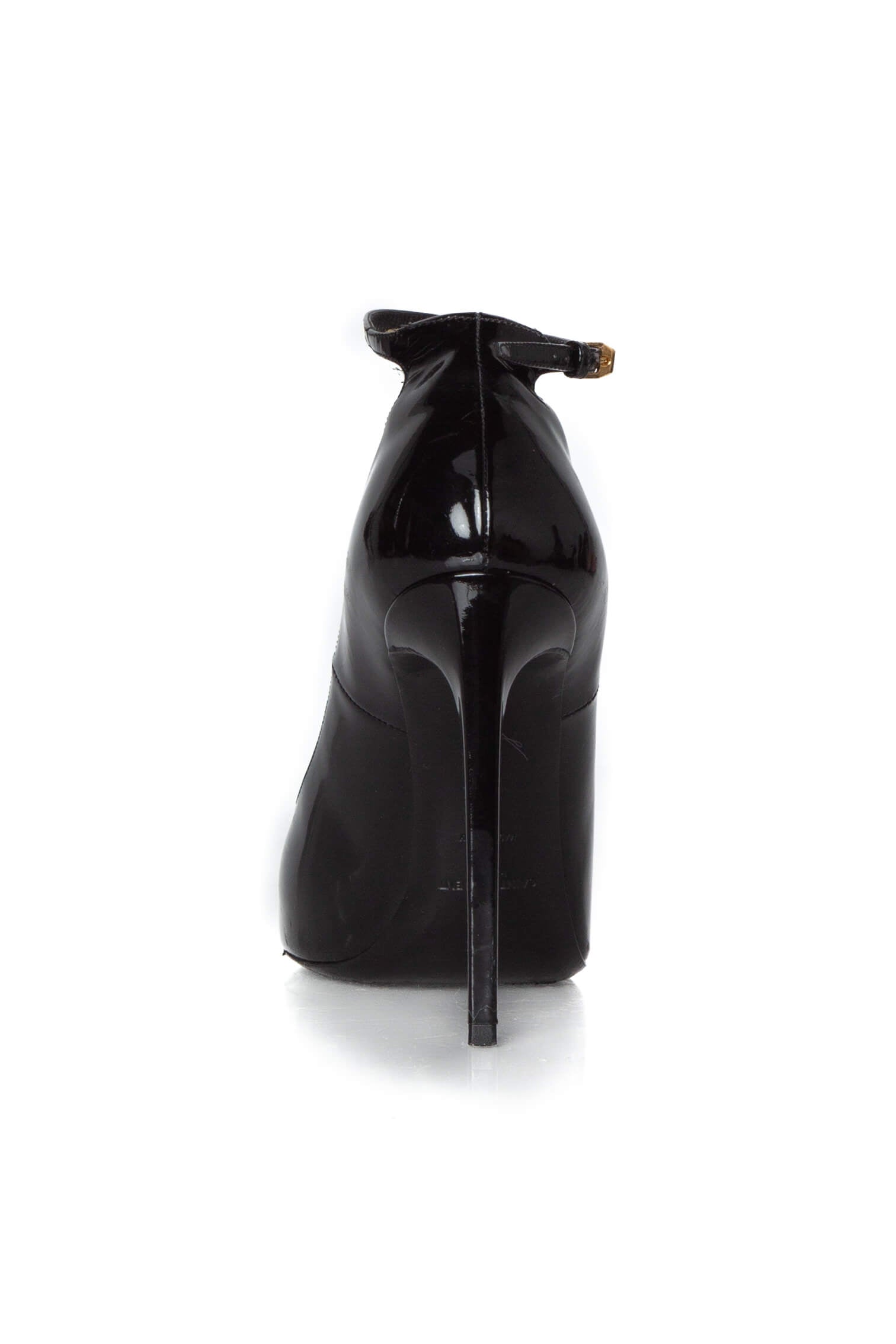 Yves Saint Laurent, talla 39