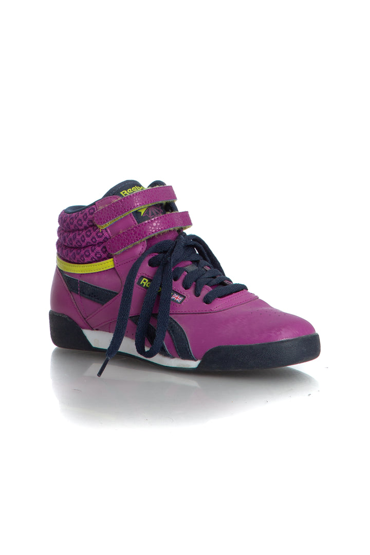 Zapato morado, vista lateral – ClosetRehab