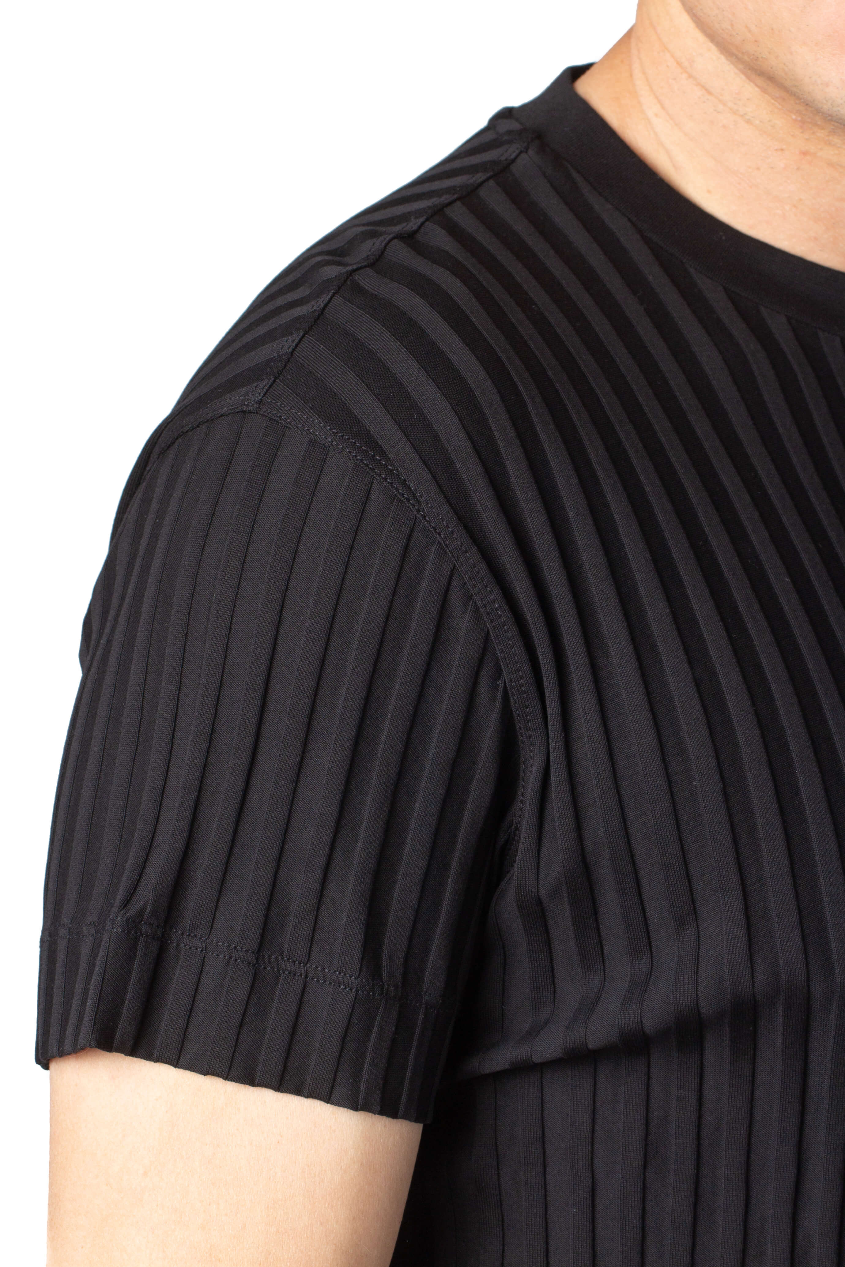 Emporio Armani, Talla XL