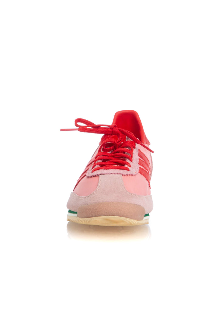 Zapato Adidas NWT, vista posterior – ClosetRehab