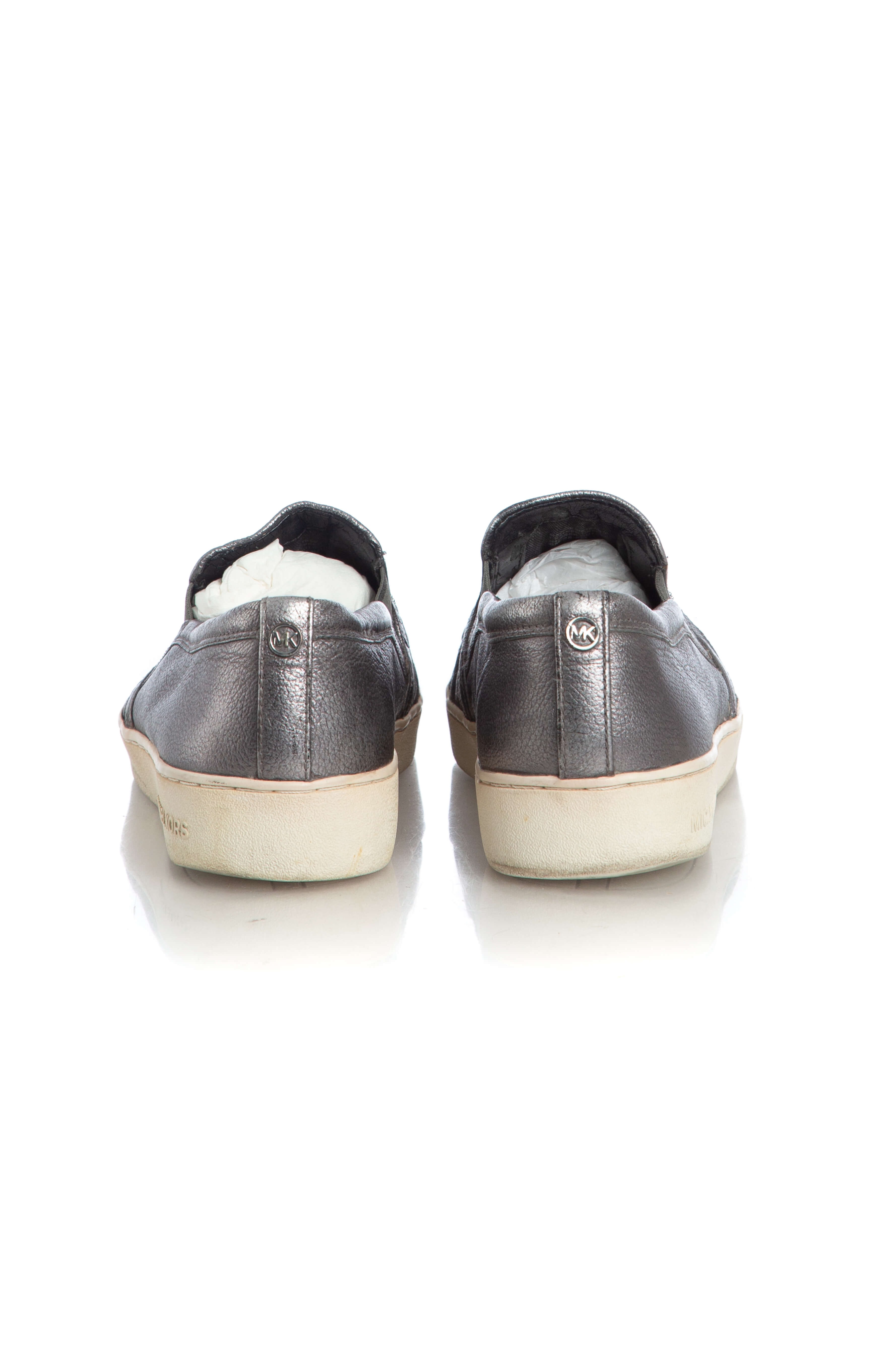 Michael Kors, Talla 8