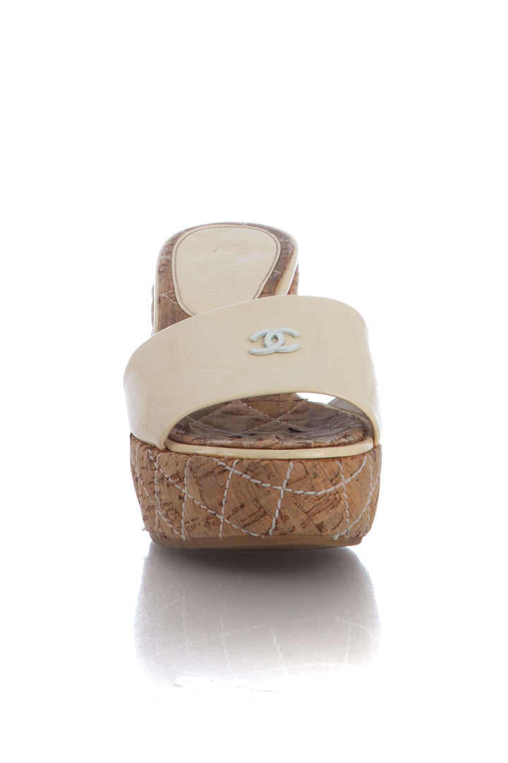 Alpargatas Chanel beige talla 8.5 USA, vista posterior preloved | ClosetRehab