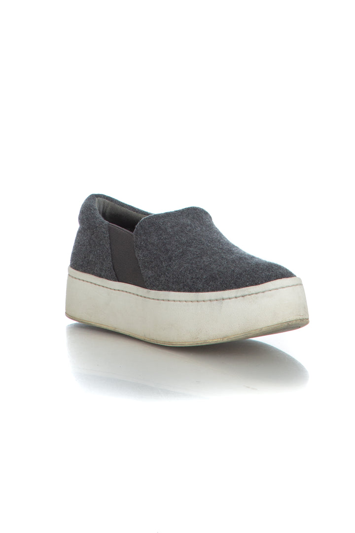 Zapato Vince. gris, vista lateral – ClosetRehab