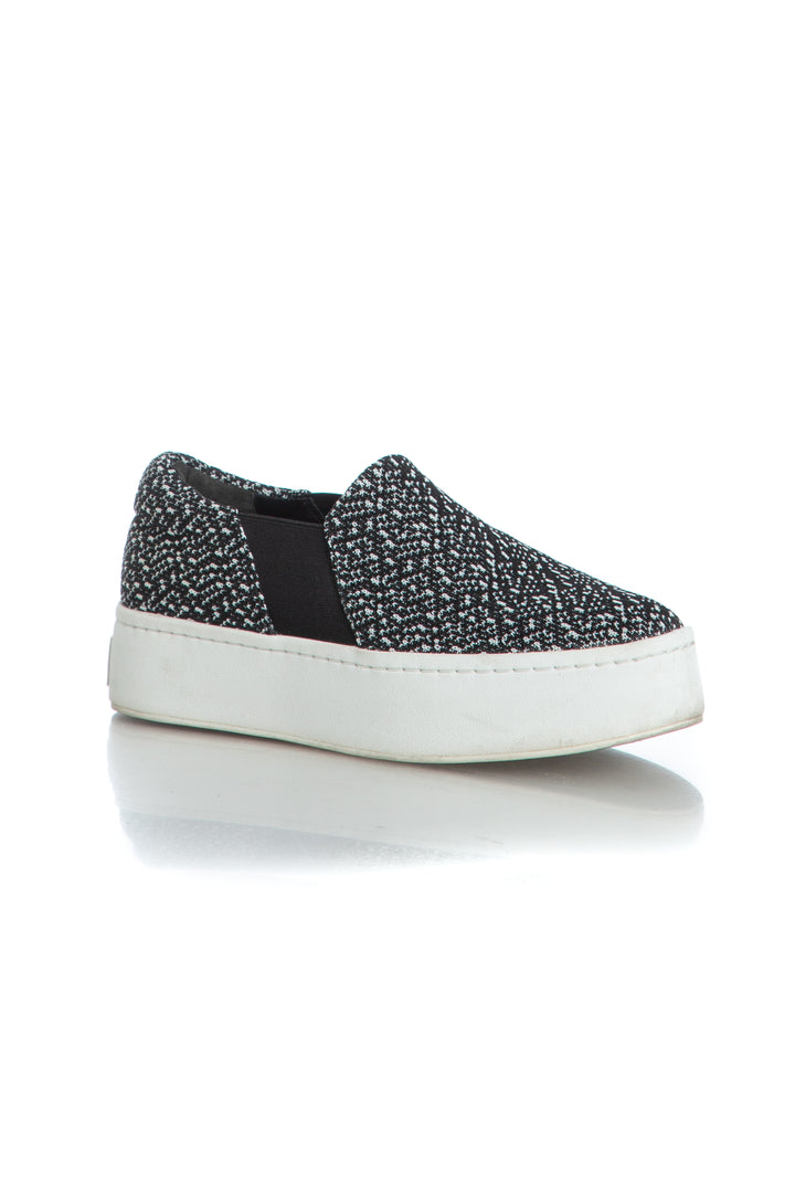 Zapato Vince. blanco y negro, vista lateral – ClosetRehab