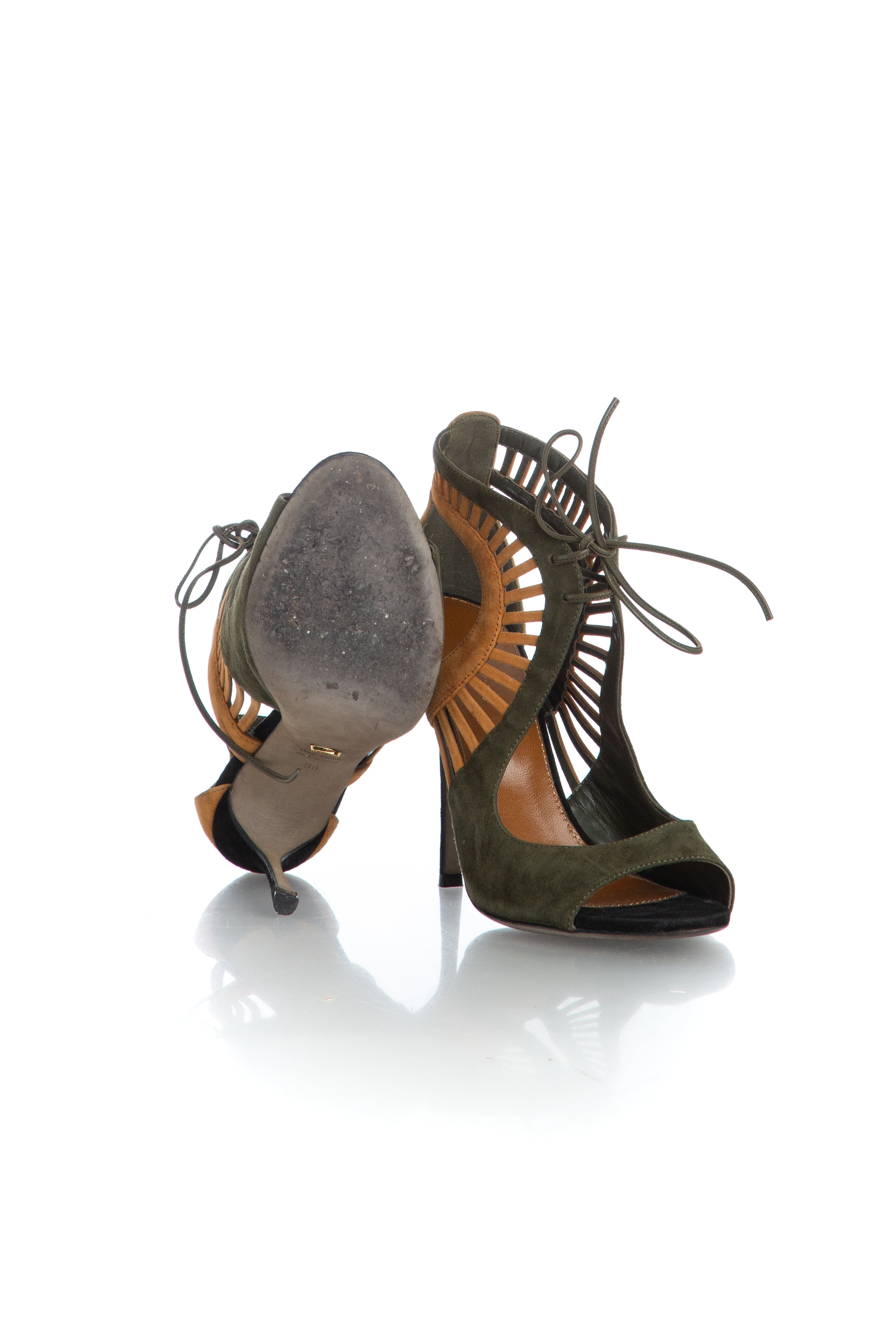 Stuart Weitzman, 8 USA