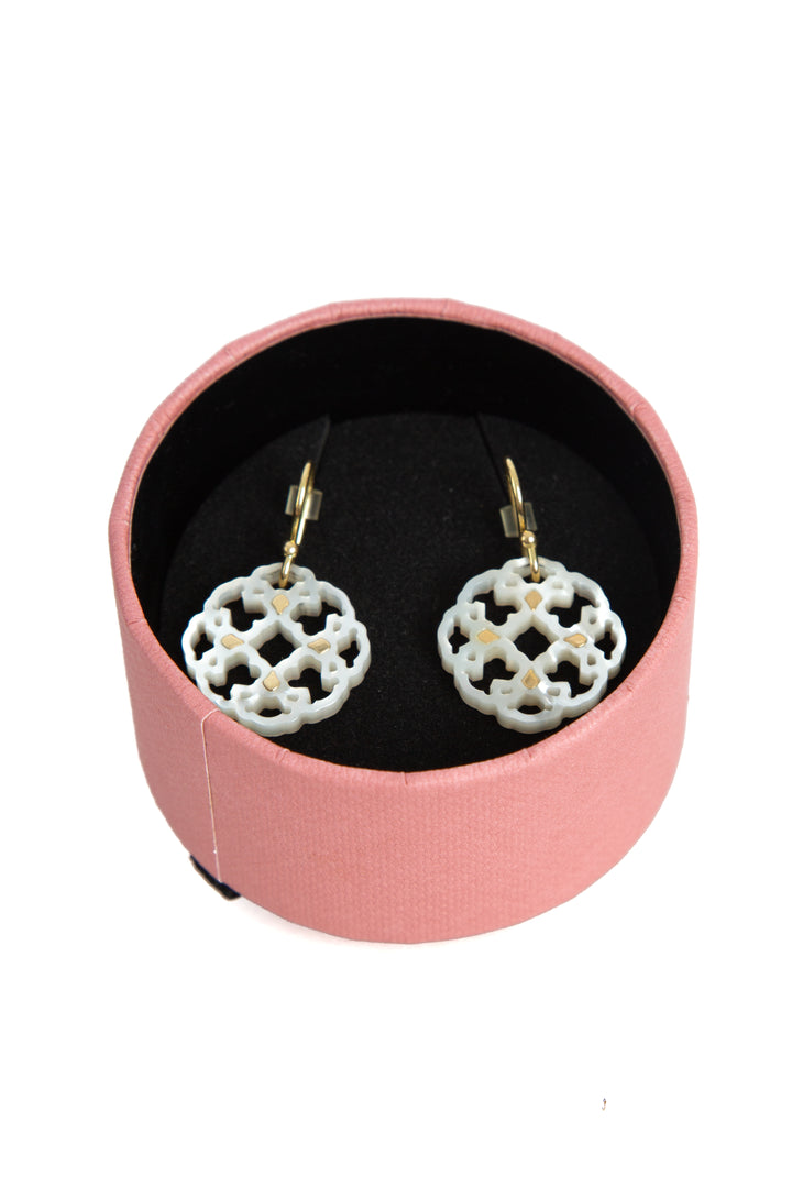 Aretes Tous blanco, vista frontal – ClosetRehab