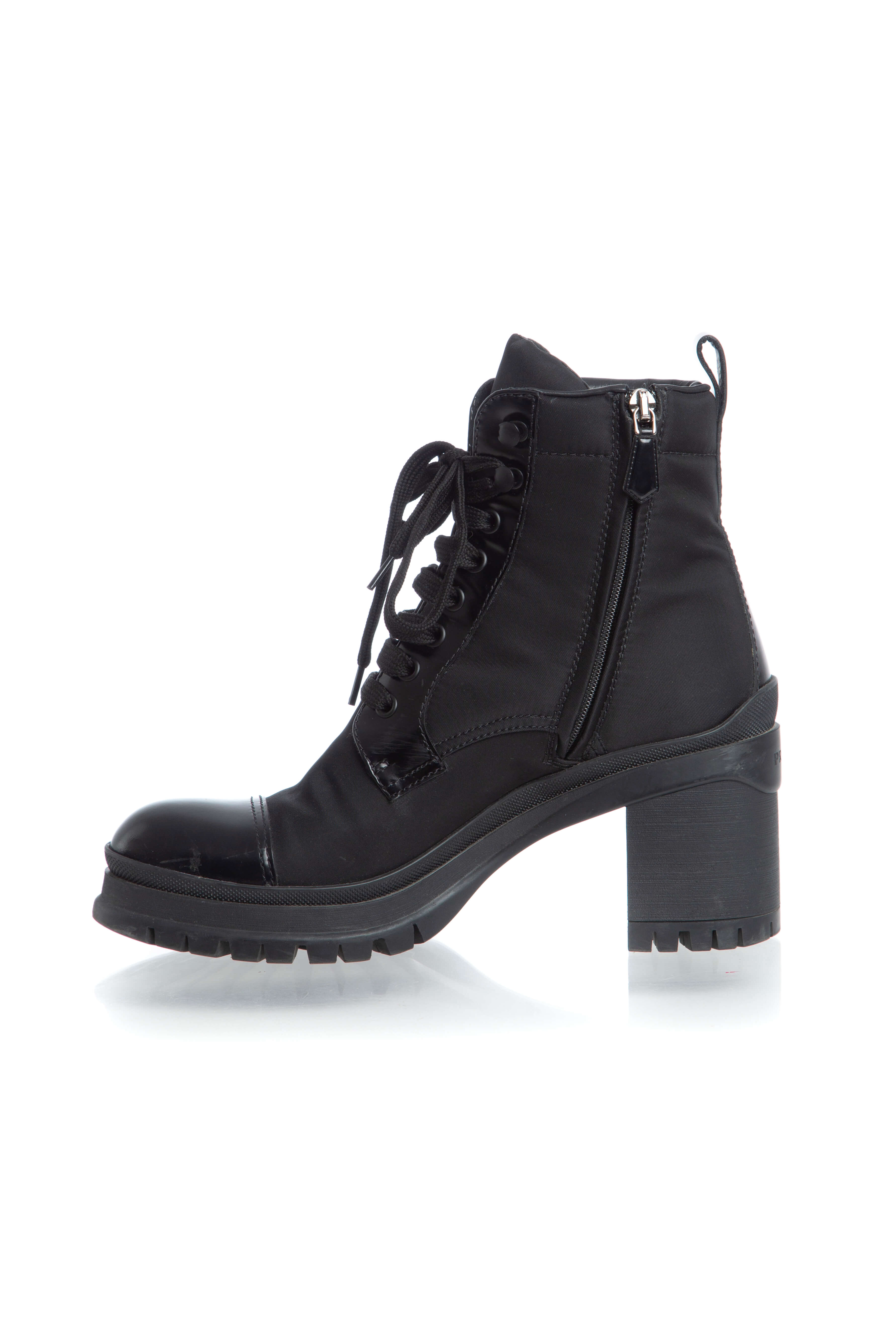 Prada, Talla 9 (8.5)