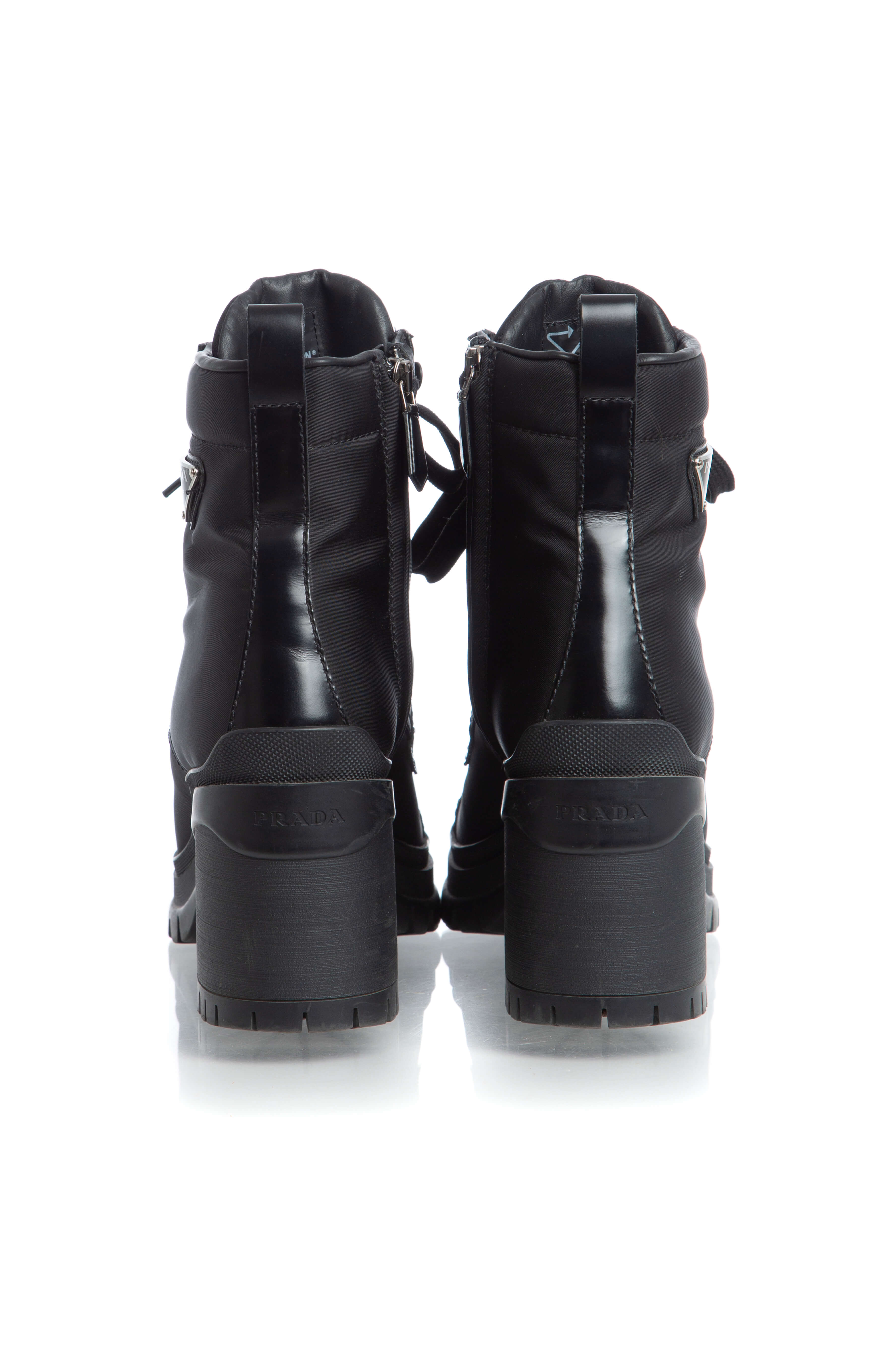 Prada, Talla 9 (8.5)