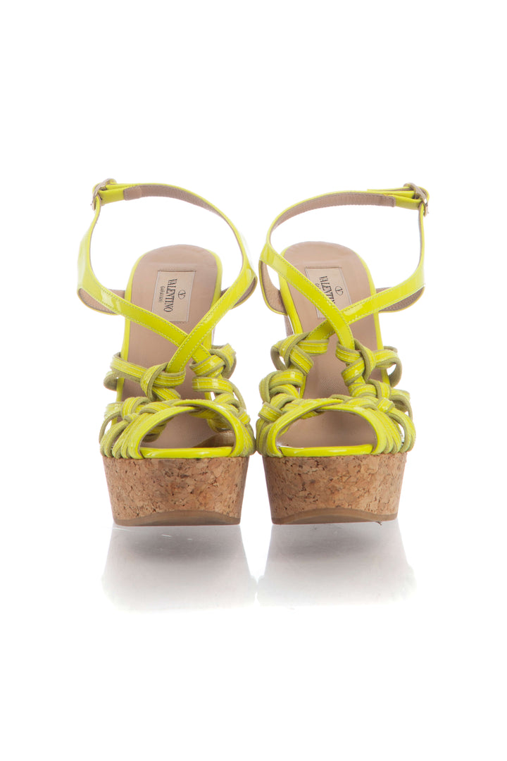 Sandalias Valentino amarillo talla 7 USA, par completo preloved | ClosetRehab
