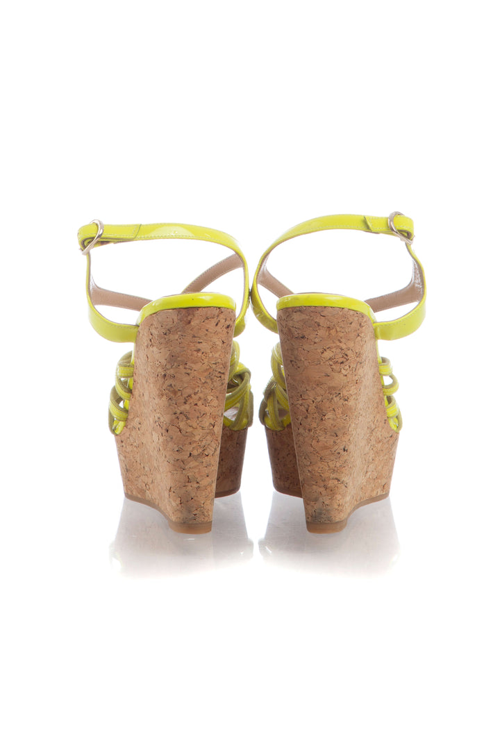 Sandalias Valentino amarillo talla 7 USA, plantilla con logo | ClosetRehab