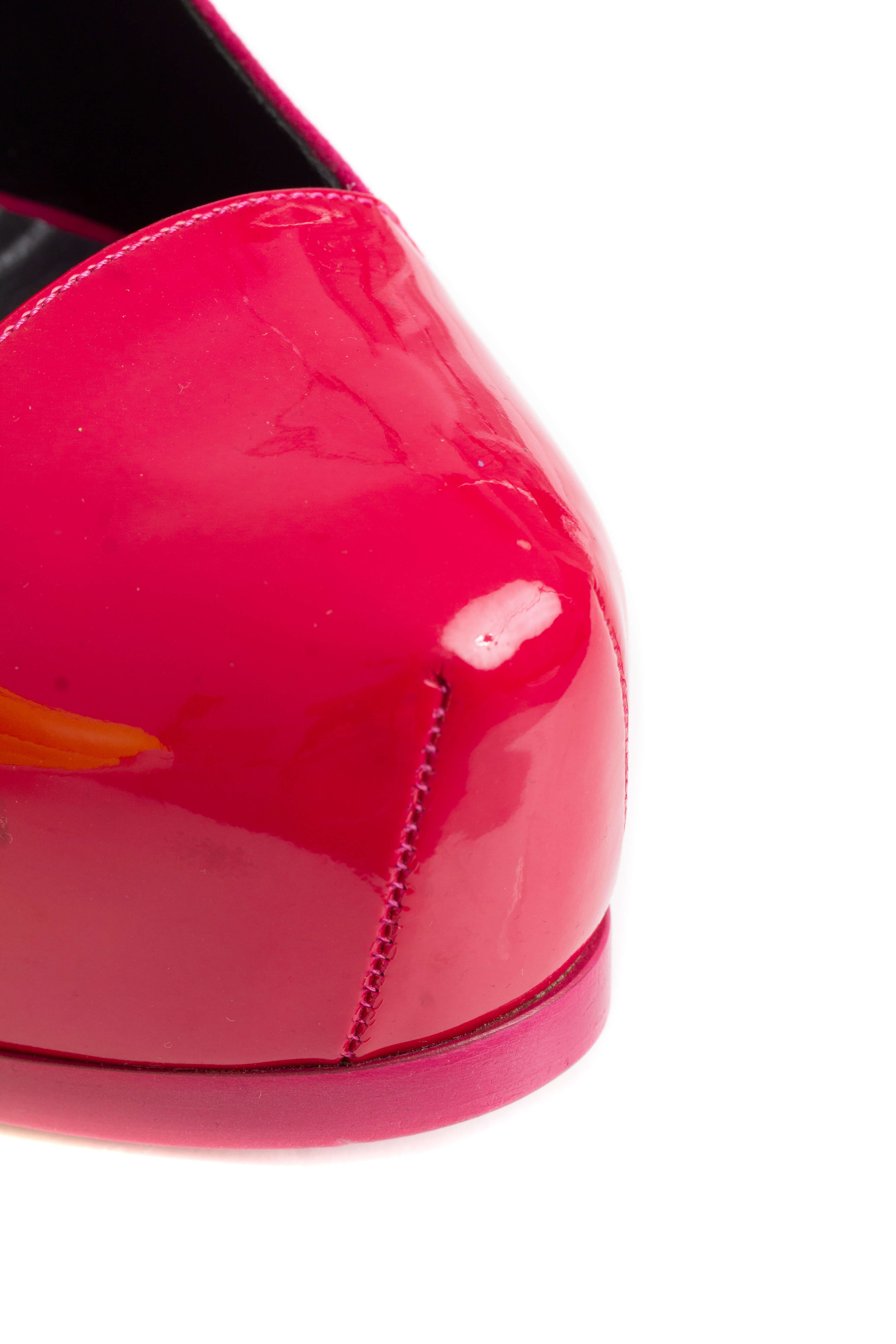 Yves Saint Laurent, Talla 38