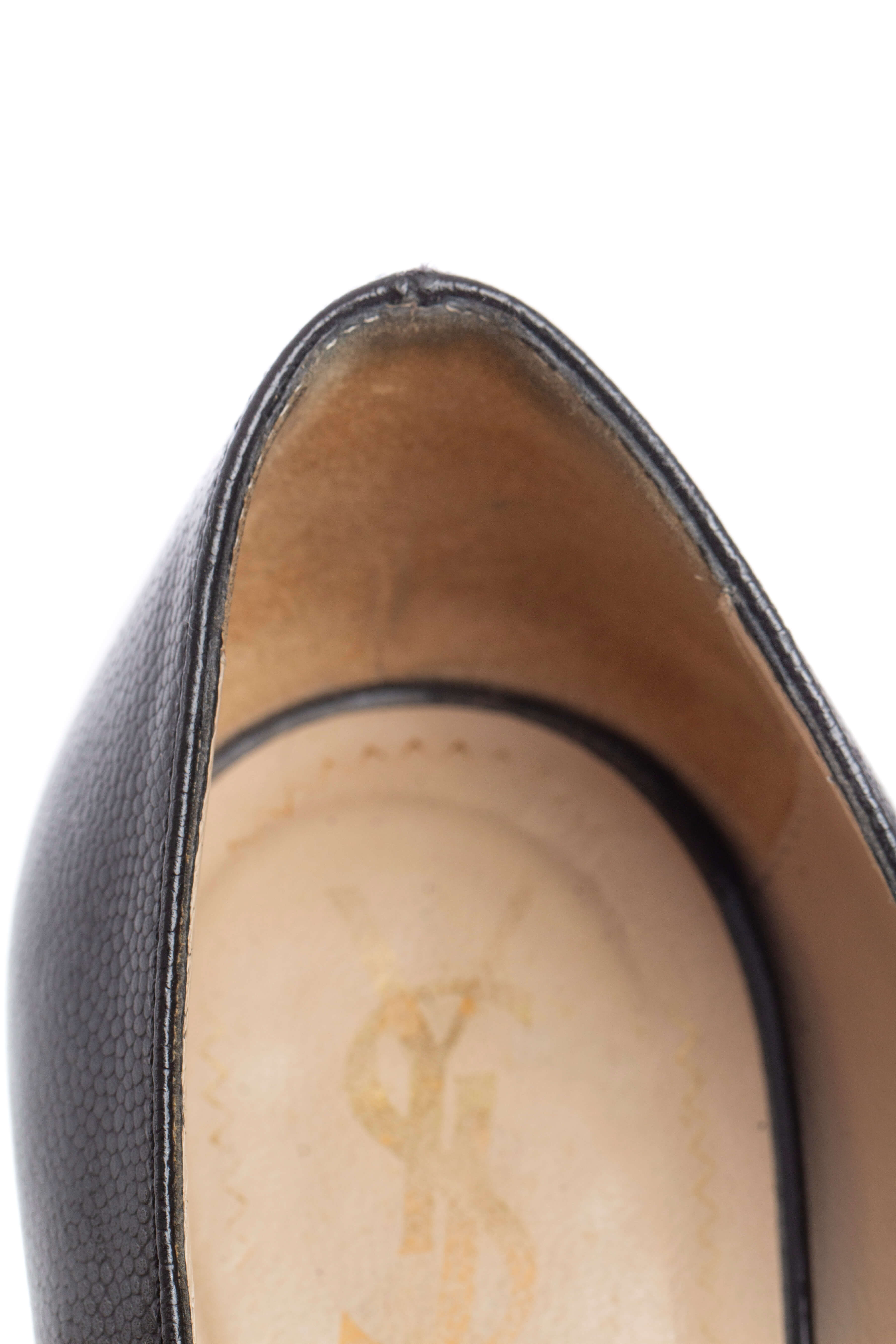 Yves Saint Laurent, Talla 37